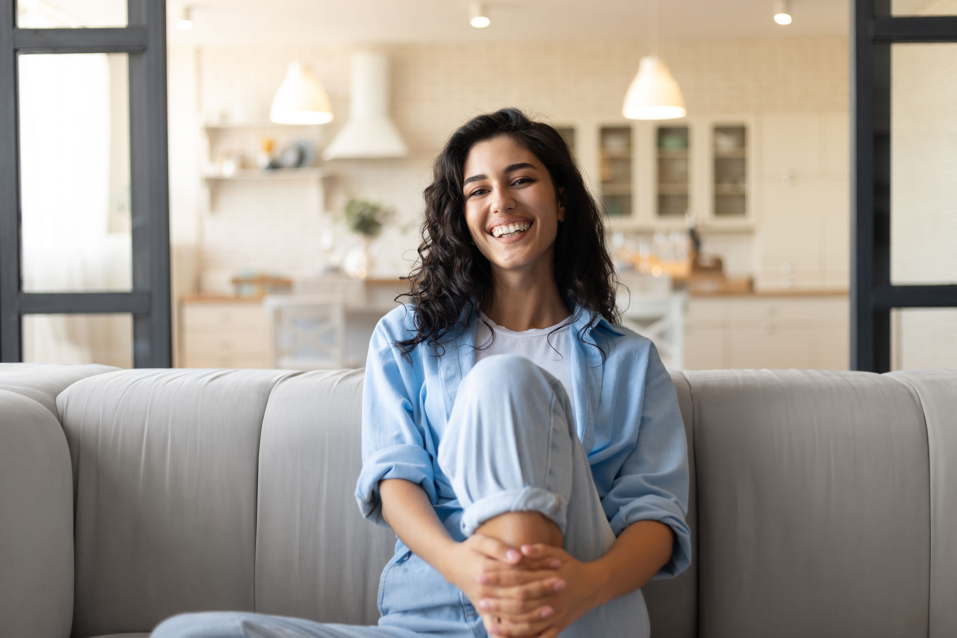 Antalya Aras Elektrik Mutlu Müşteri gülümseyen